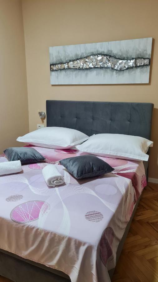 Apartments Prizmic โปดสตรานา ภายนอก รูปภาพ