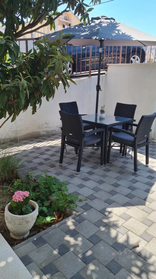 Apartments Prizmic โปดสตรานา ภายนอก รูปภาพ